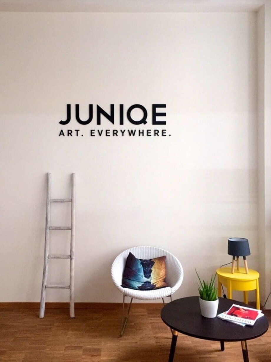 Juniqe neu 610x814