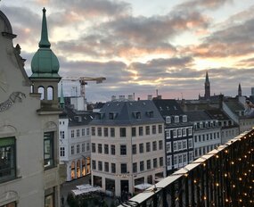 Sonnenuntergang über der Stadt