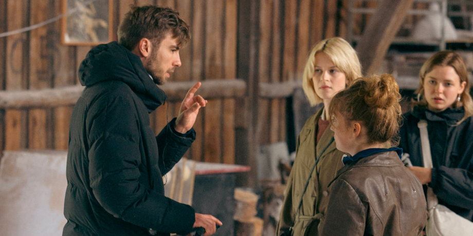 Bjoern mit Darstellerinnen2