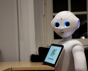 Pepper ist ein humanoider Roboter