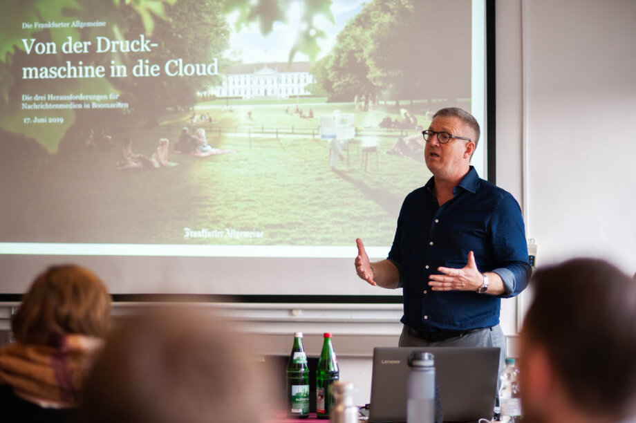 Thomas Linder erzählt über seinen Einstieg in die Medienbranche.