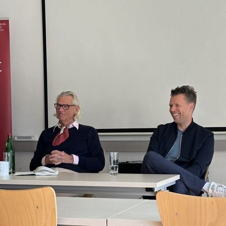 Jan Bechler rechts zu Gast an der Hamburg Media School