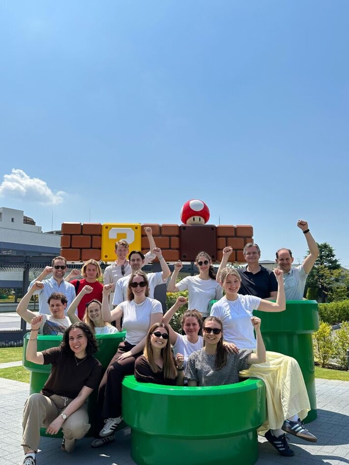 Gruppenfoto beim Nintendo Museum