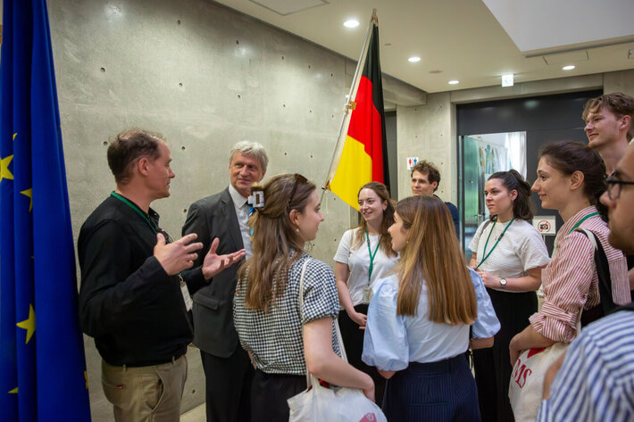 Besuch bei der Deutschen Botschaft