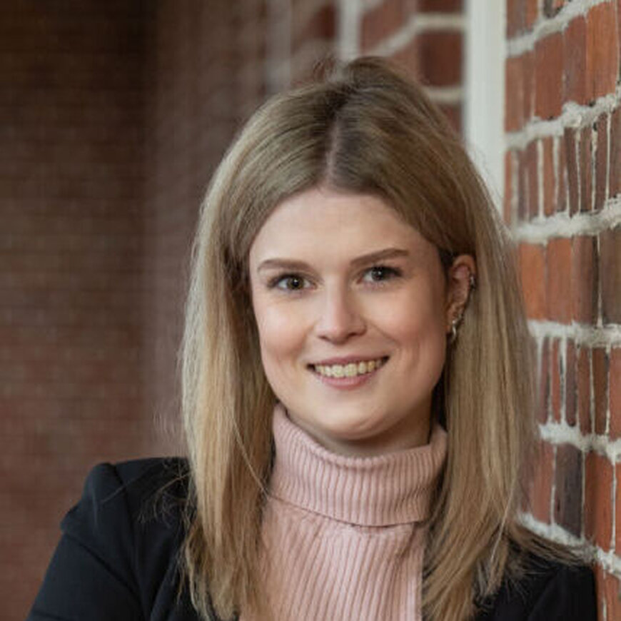 Teaser_Schoenau Chiara HR51287